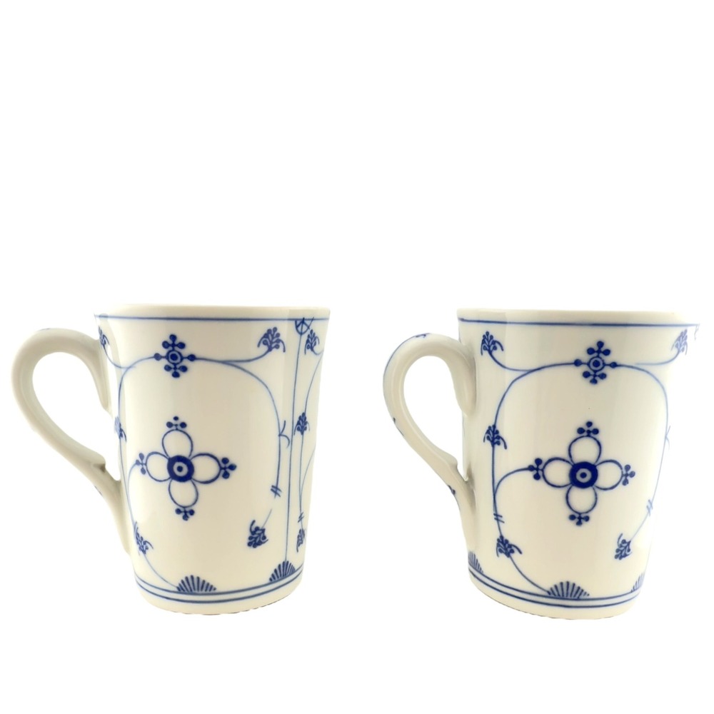 Vintage‎ Moschendorf Bavaria Blue White Strawflower Chocolate Cups Set of 2